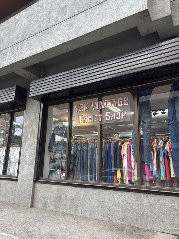 店内はまるでタイムスリップ!Y2Kスタイル満載